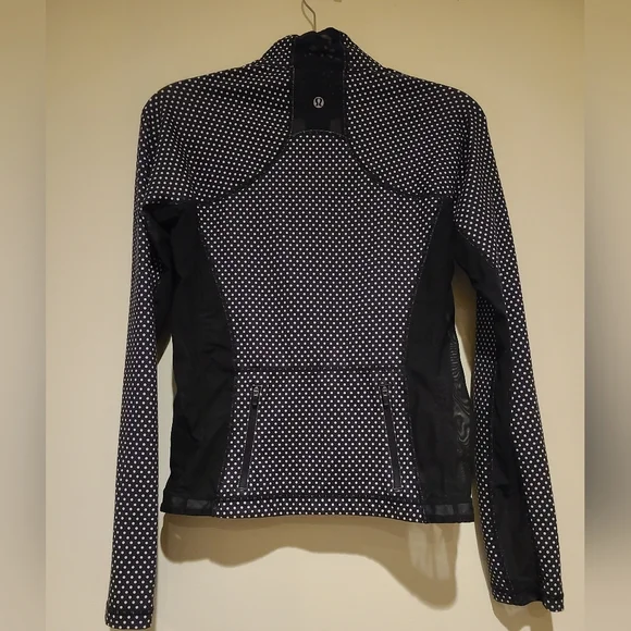 Lululemon Jacket - Picture 2 of 9